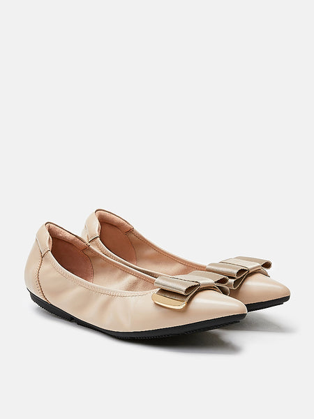 Almond toe hot sale ballet flats